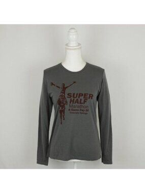 Gildan Performance Women's Medium Gray Red Graphic Crewneck Long Sleeve Tee